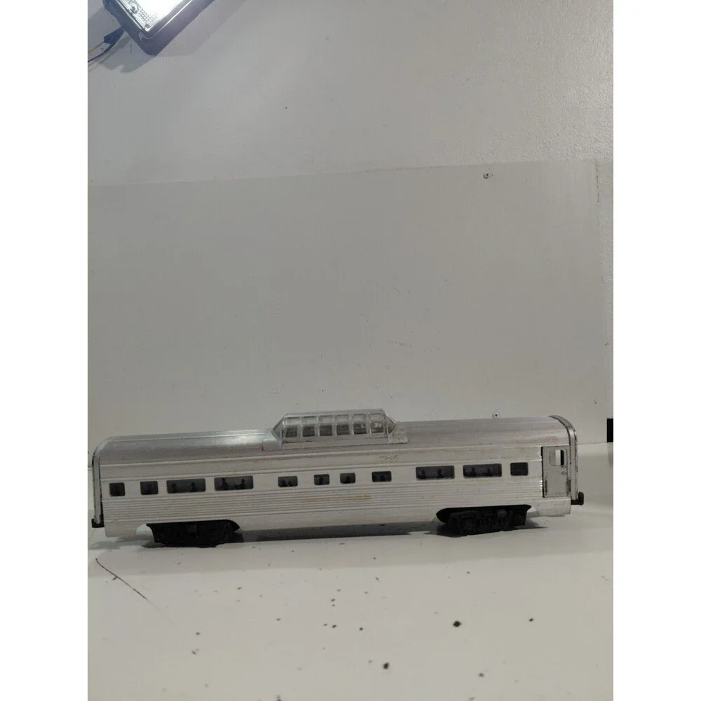Lionel 2532 O Gauge Model Railroad Lines Silver Range Vista Dome Passenger Car